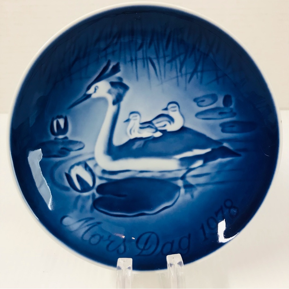 1978 Porcelain Bing Grondahl Mors Dag Mother's Day Grebe Bird Collector Plate